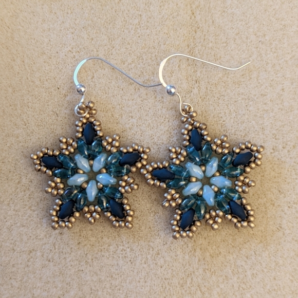 Handmade Beaded Star Earrings - Picture 3 of 3